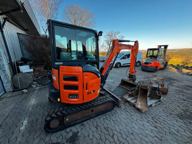 Hitachi ZX26U-6 – 2T7 – 3 431 h – 2019 – Image 9