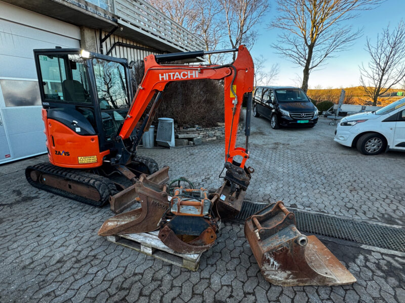 Hitachi ZX26U-6 – 2T7 – 3 431 h – 2019 – Image 35