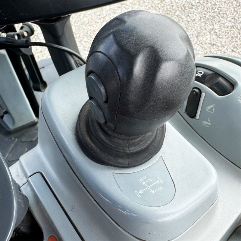 NEW HOLLAND T 7.250 AUTO COMMAND – 200 ch – 2012 – 7 775 H – Image 9