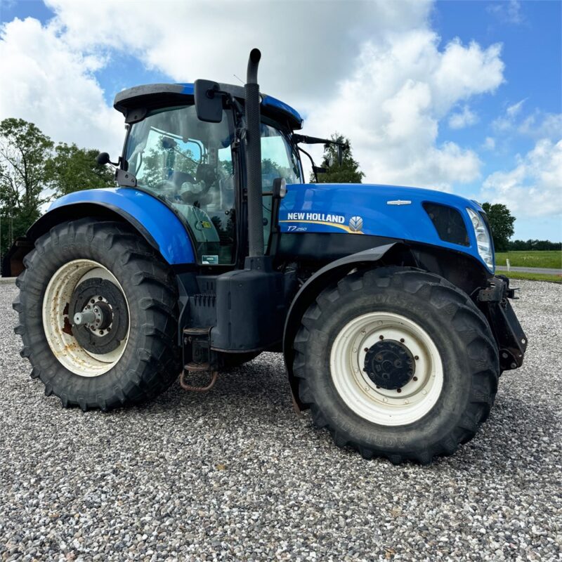 NEW HOLLAND T 7.250 AUTO COMMAND – 200 ch – 2012 – 7 775 H – Image 3