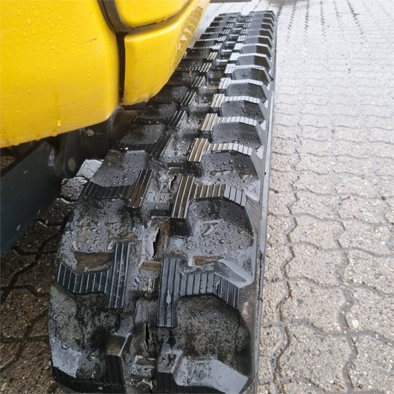 KOMATSU PC16R-3HS – 1T8 –232 h – 2021 – Image 14