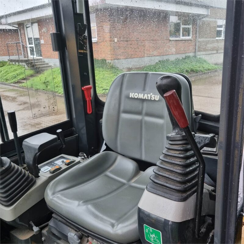 KOMATSU PC16R-3HS – 1T8 –232 h – 2021 – Image 3