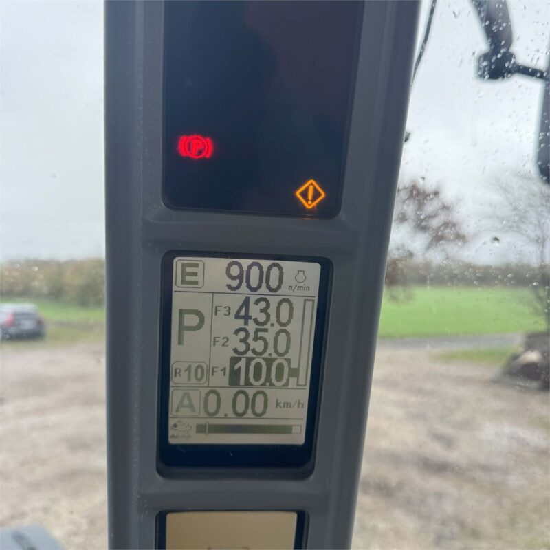 NEW HOLLAND T8.390 AUTOCOMMAND – 340 ch – 2014 – 8 260 H – Image 14