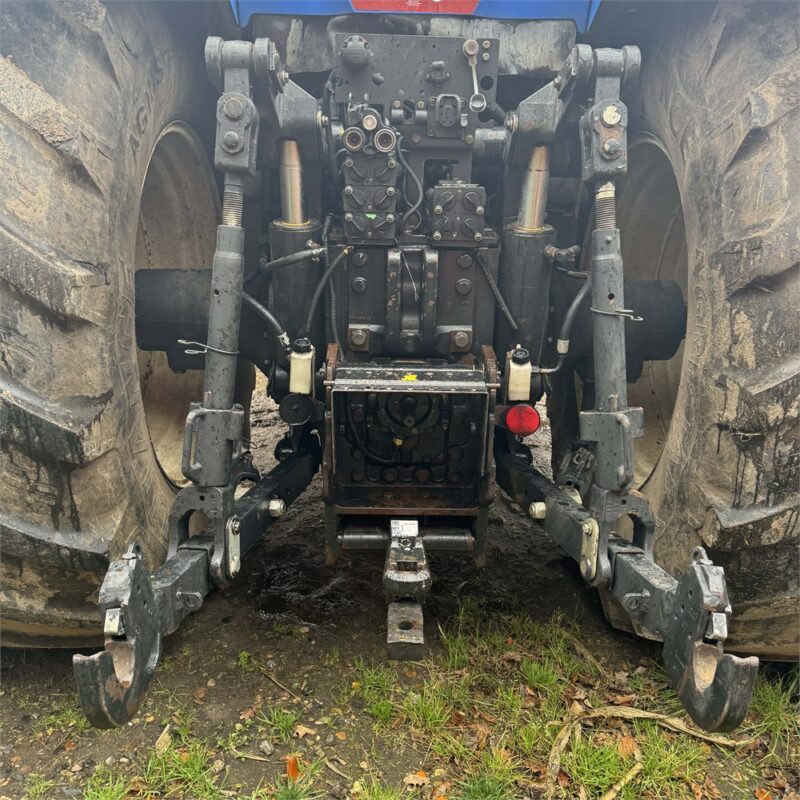 NEW HOLLAND T8.390 AUTOCOMMAND – 340 ch – 2014 – 8 260 H – Image 4