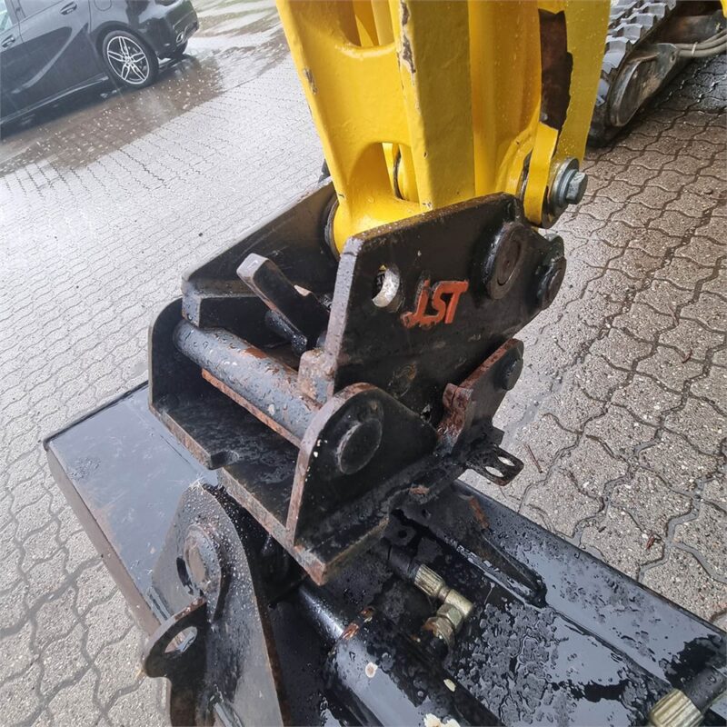 KOMATSU PC16R-3HS – 1T8 –232 h – 2021 – Image 6