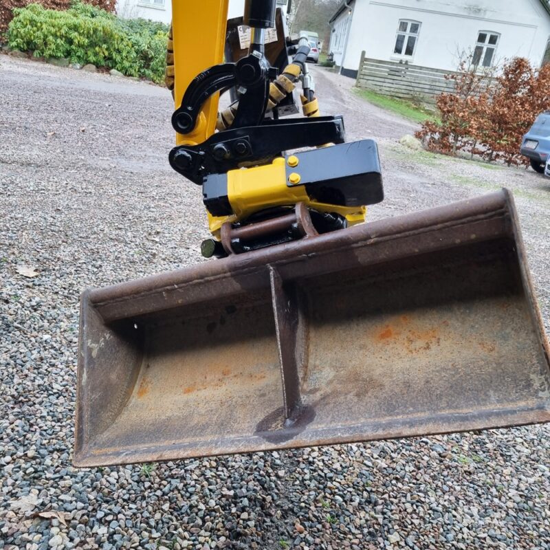 JCB 1818 CTS – 1T8 – 1 765 h – 2013 – Image 2