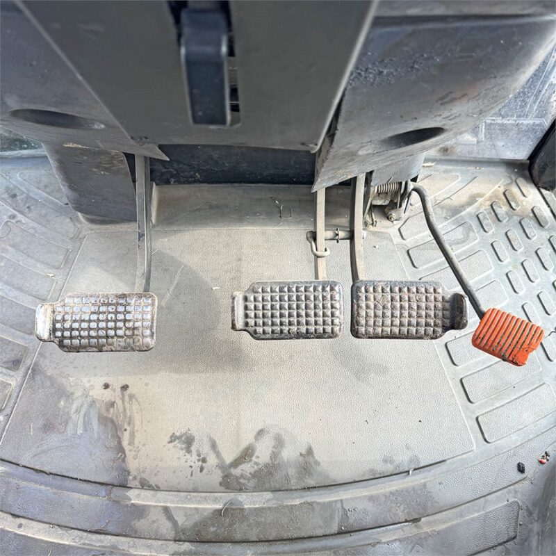 NEW HOLLAND TM135 – 136 ch – 2001 – 8 946 h – CHARGEUR FRONTAL – Image 10