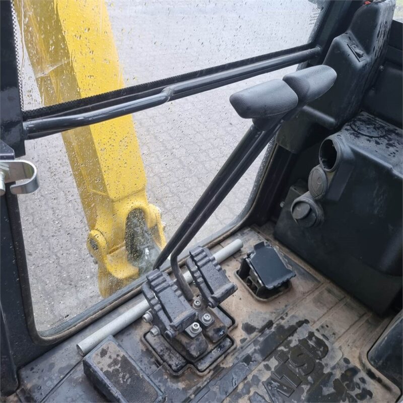KOMATSU PC16R-3HS – 1T8 –232 h – 2021 – Image 21
