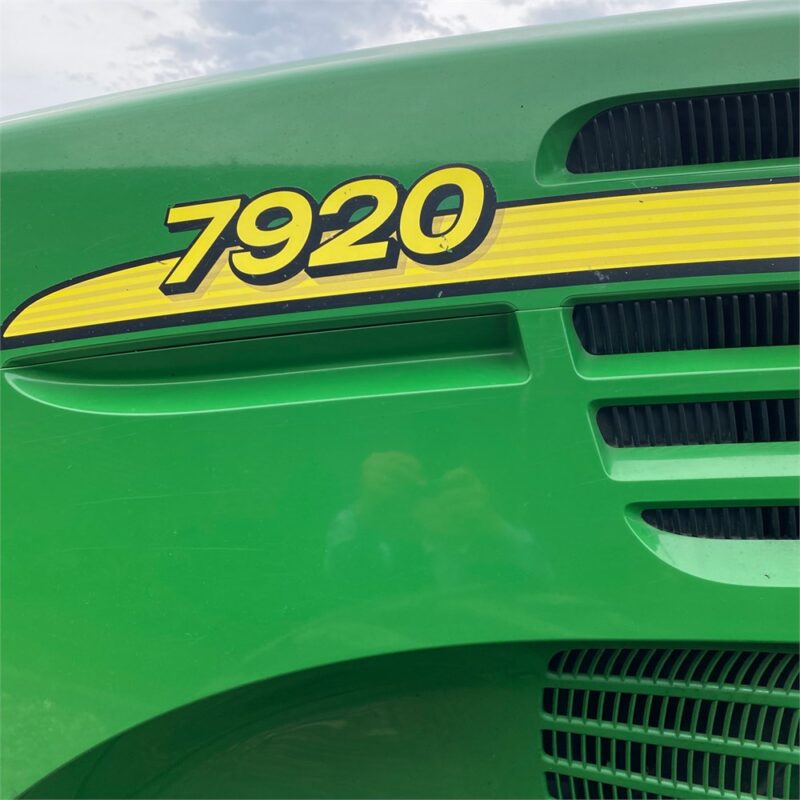 JOHN DEERE 7920 - 200 ch - 2005 - 8T – Image 9