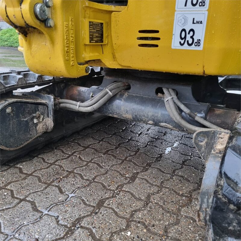 KOMATSU PC16R-3HS – 1T8 –232 h – 2021 – Image 16