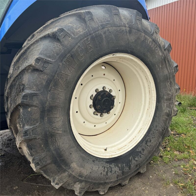 NEW HOLLAND T8.390 AUTOCOMMAND – 340 ch – 2014 – 8 260 H – Image 11