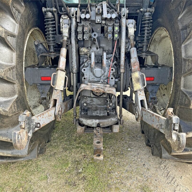 NEW HOLLAND TM135 – 136 ch – 2001 – 8 946 h – CHARGEUR FRONTAL – Image 4