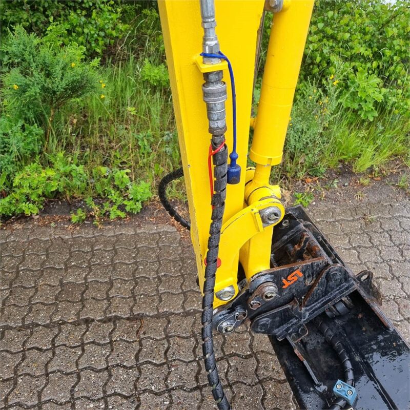 KOMATSU PC16R-3HS – 1T8 –232 h – 2021 – Image 8