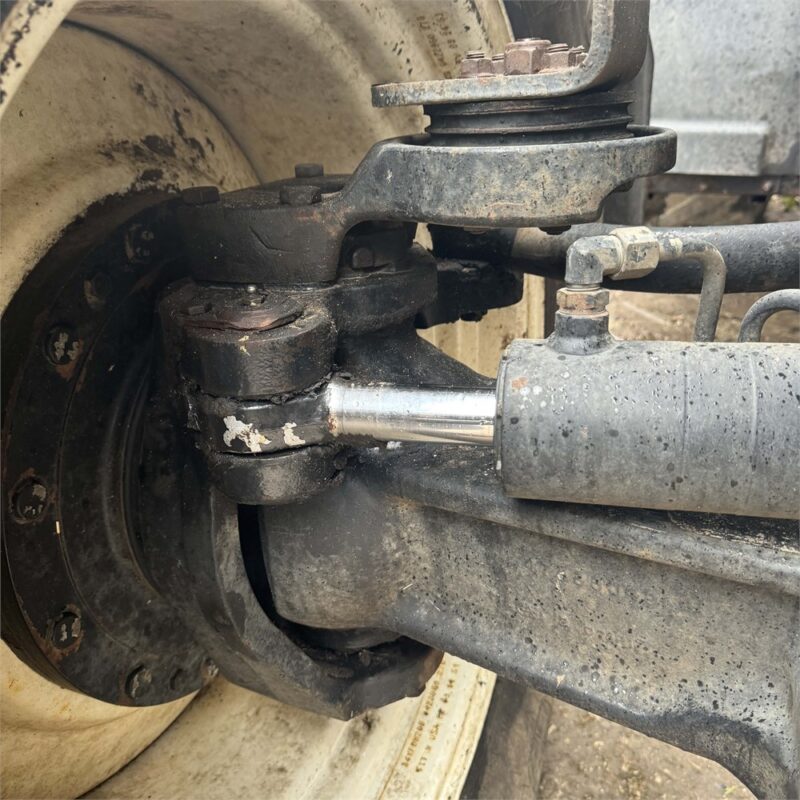 NEW HOLLAND T8.390 AUTOCOMMAND – 340 ch – 2014 – 8 260 H – Image 13
