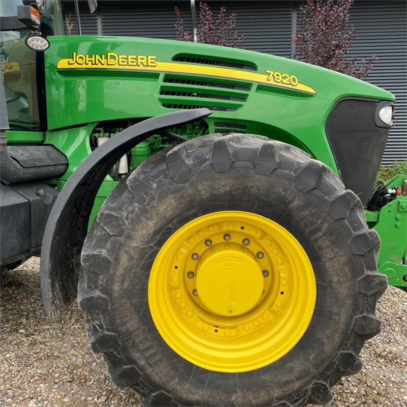 JOHN DEERE 7920 - 200 ch - 2005 - 8T – Image 10