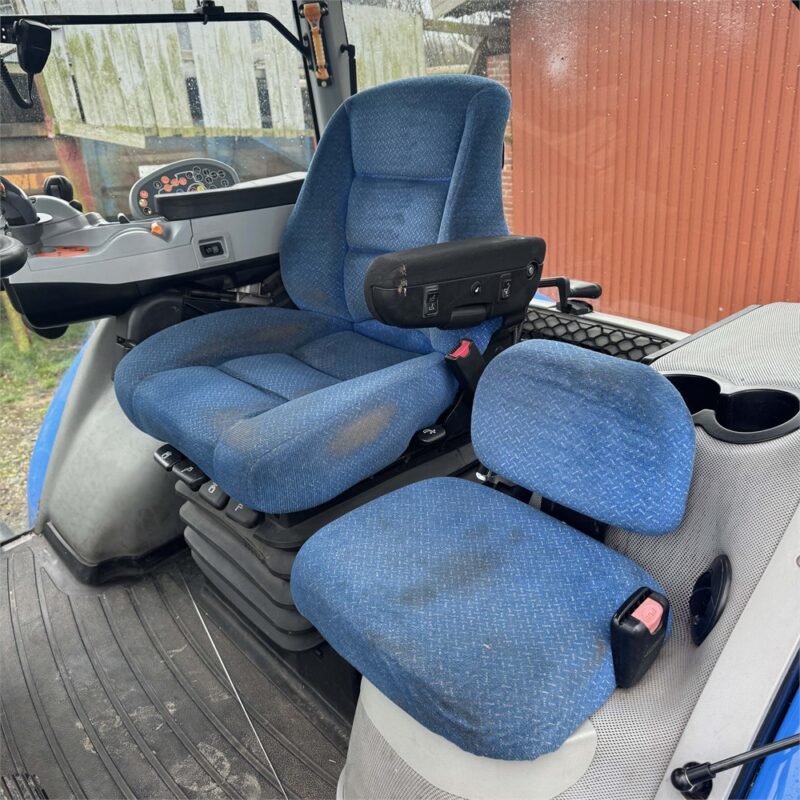 NEW HOLLAND T8.390 AUTOCOMMAND – 340 ch – 2014 – 8 260 H – Image 17