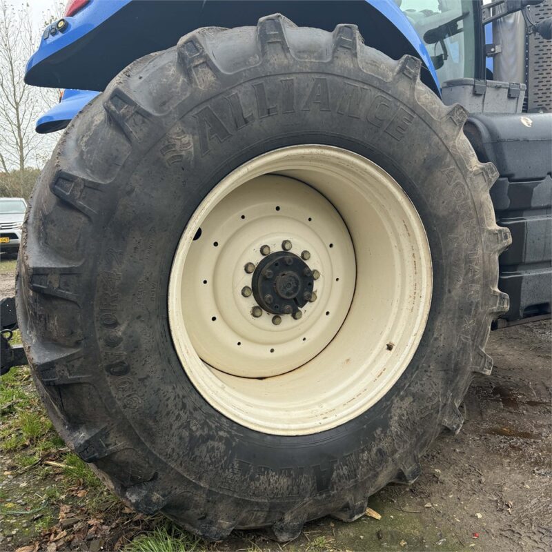 NEW HOLLAND T8.390 AUTOCOMMAND – 340 ch – 2014 – 8 260 H – Image 16