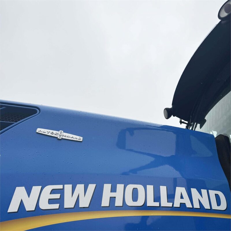 NEW HOLLAND T8.390 AUTOCOMMAND – 340 ch – 2014 – 8 260 H – Image 8