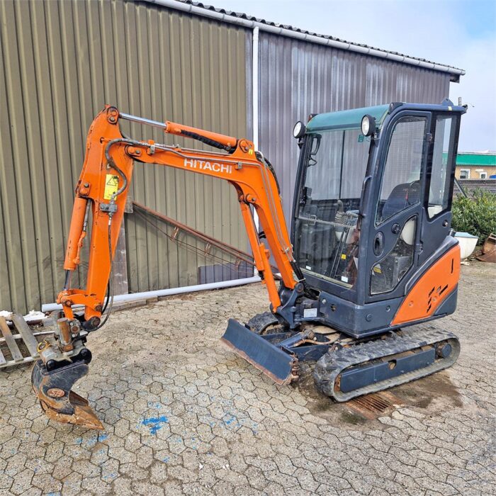 Hitachi ZX18-3 CLR – 1T9 – 1 462 h – 2013