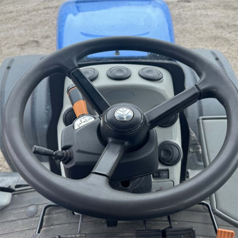NEW HOLLAND T8.390 AUTOCOMMAND – 340 ch – 2014 – 8 260 H – Image 36