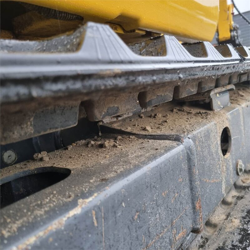 KOMATSU PC16R-3HS – 1T8 –232 h – 2021 – Image 28