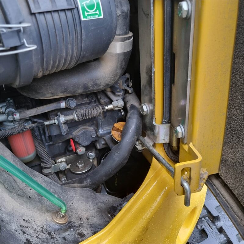 KOMATSU PC16R-3HS – 1T8 –232 h – 2021 – Image 30