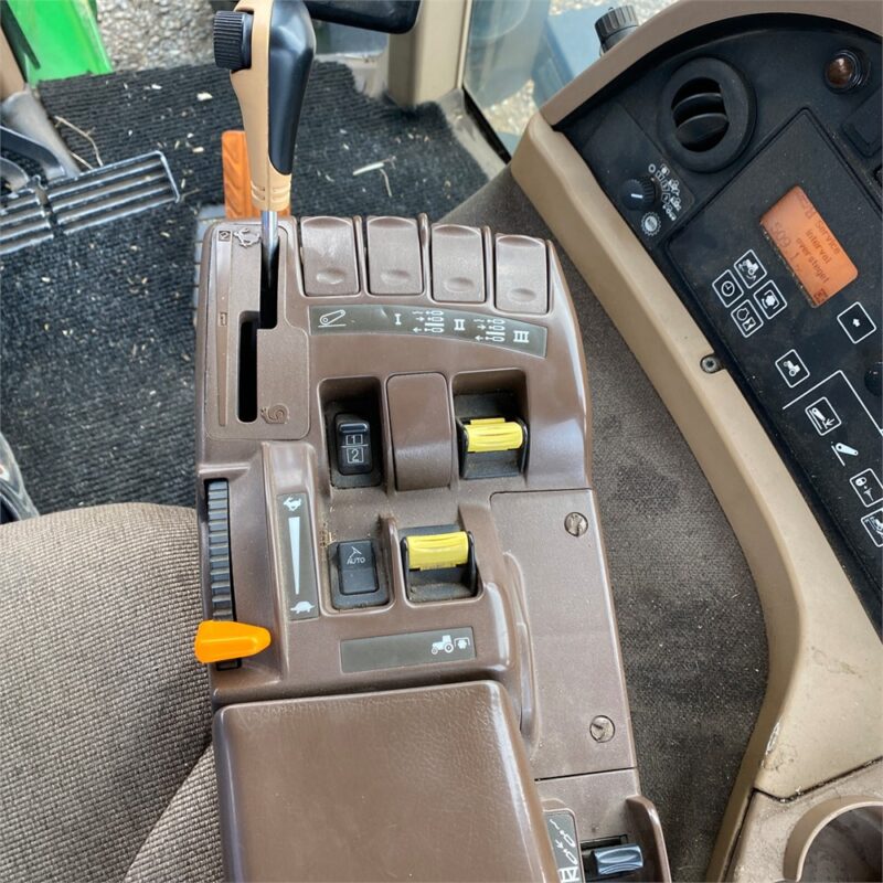 JOHN DEERE 7920 - 200 ch - 2005 - 8T – Image 23