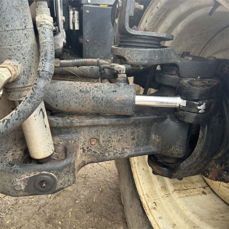 NEW HOLLAND T8.390 AUTOCOMMAND – 340 ch – 2014 – 8 260 H – Image 21