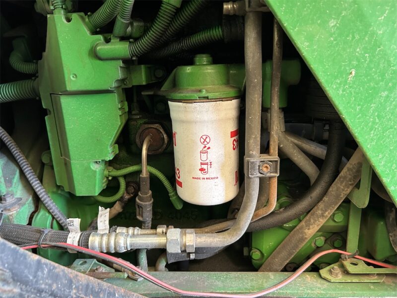 JOHN DEERE 6125R – 145 ch – 2013 – 5 398 h – CHARGEUR TRIMA +5.1P – Image 17