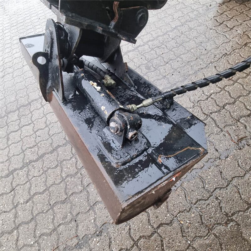KOMATSU PC16R-3HS – 1T8 –232 h – 2021 – Image 33