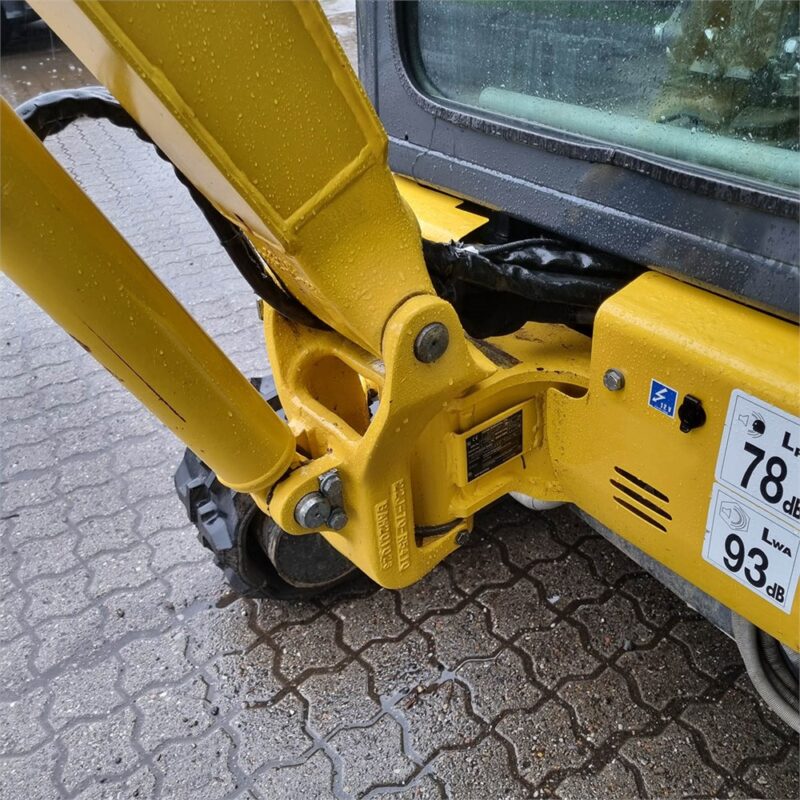 KOMATSU PC16R-3HS – 1T8 –232 h – 2021 – Image 34