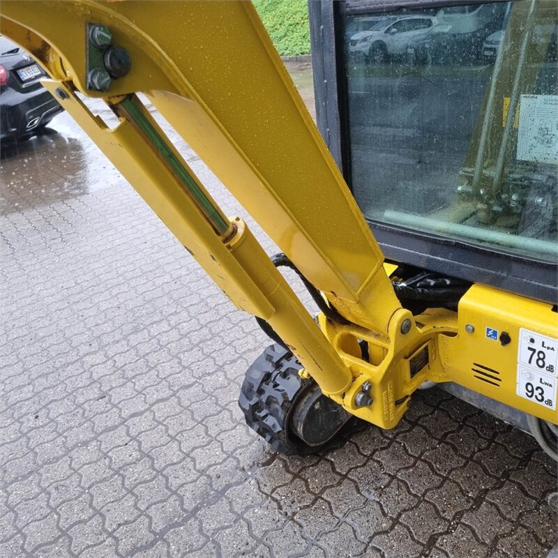 KOMATSU PC16R-3HS – 1T8 –232 h – 2021 – Image 40