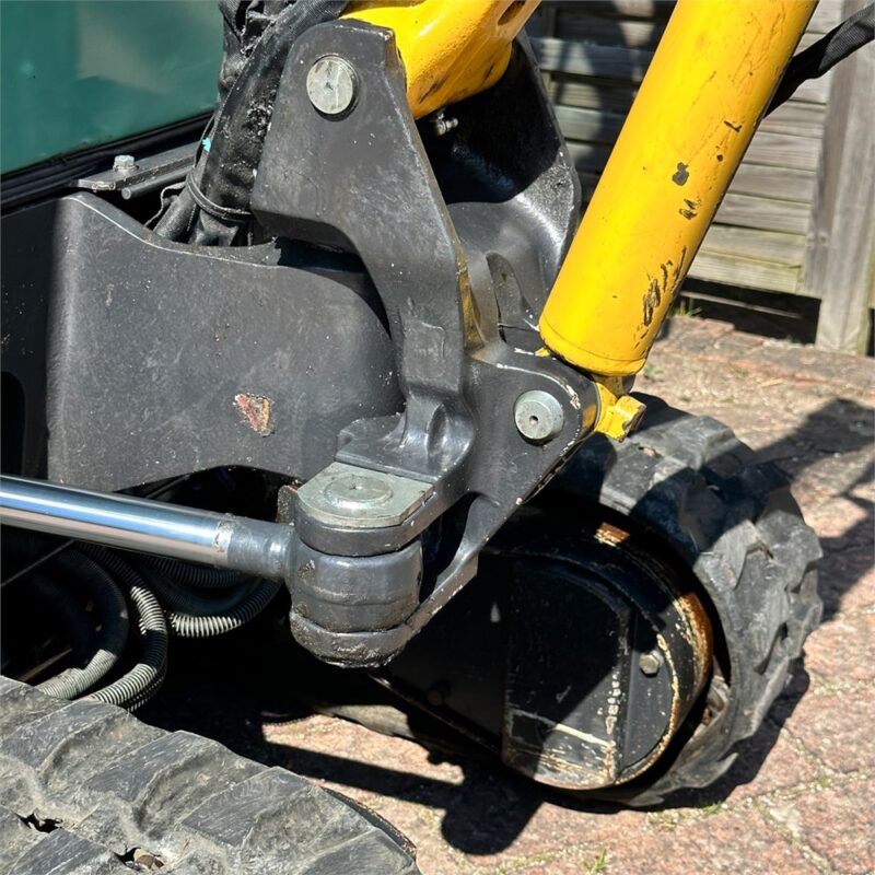 YANMAR SV18 – 1T9 – 425 h – 2014 – POWERTILT – Image 37