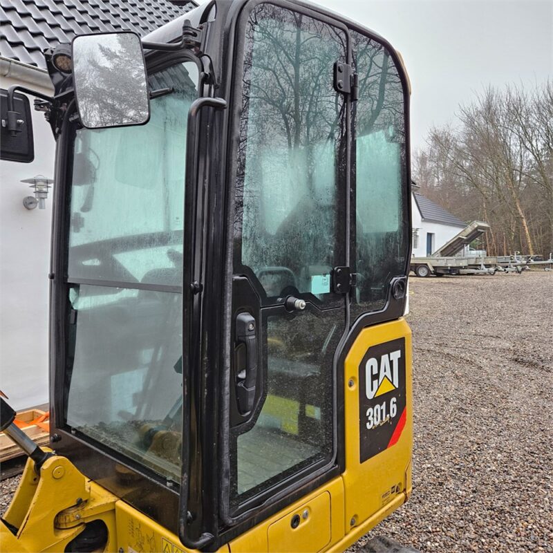 CATERPILLAR 301.6 – 2T – 2 895 h – 2019 – Image 3