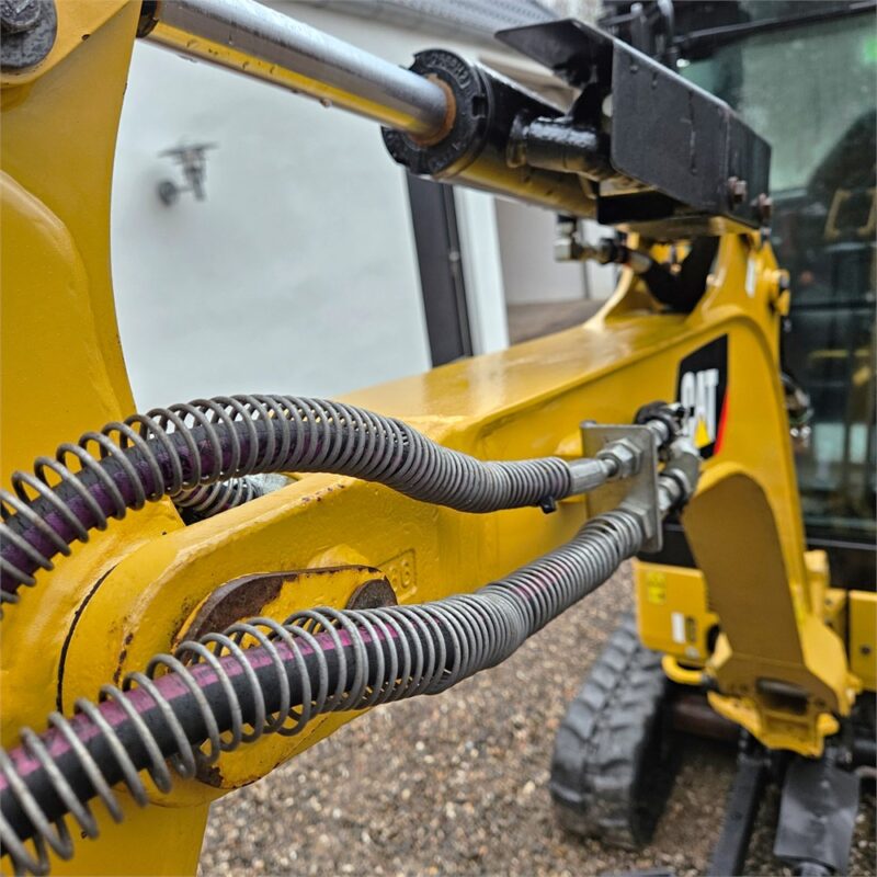 CATERPILLAR 301.6 – 2T – 2 895 h – 2019 – Image 19