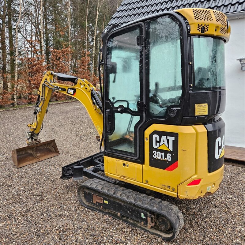 CATERPILLAR 301.6 – 2T – 2 895 h – 2019 – Image 32