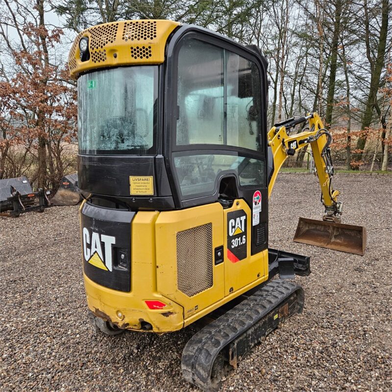 CATERPILLAR 301.6 – 2T – 2 895 h – 2019 – Image 33