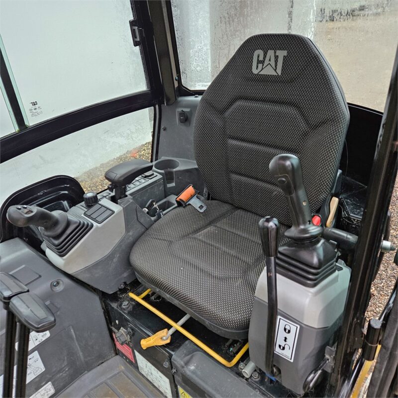 CATERPILLAR 301.6 – 2T – 2 895 h – 2019 – Image 35