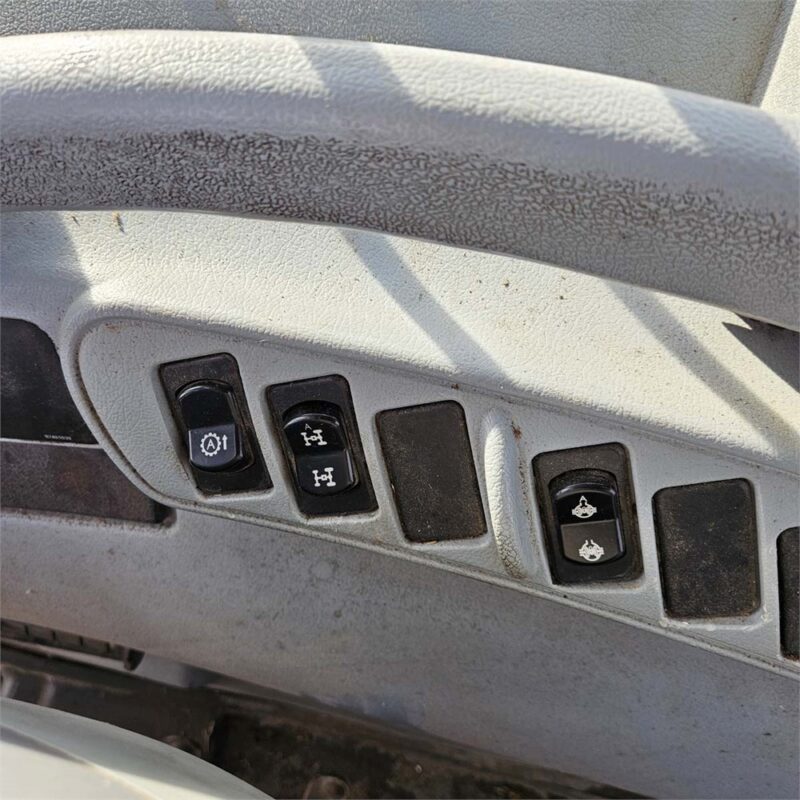 NEW HOLLAND T6020 – 112 ch – 2010 – 2612 H – Image 23