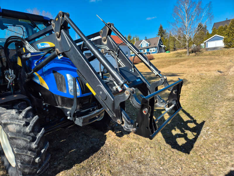 New Holland 6030 - 117 ch - 3 258 h - 2008 – Image 3