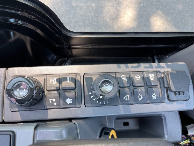 Caterpillar 301.8 – 2T – 50 h – 2024 – Image 36
