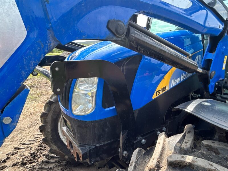 New Holland TS 100A 4WD - 101 ch - 1 316 h - 2005 – Image 4