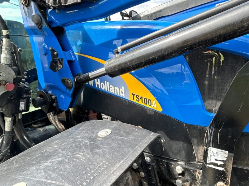 New Holland TS 100A 4WD - 101 ch - 1 316 h - 2005 – Image 12