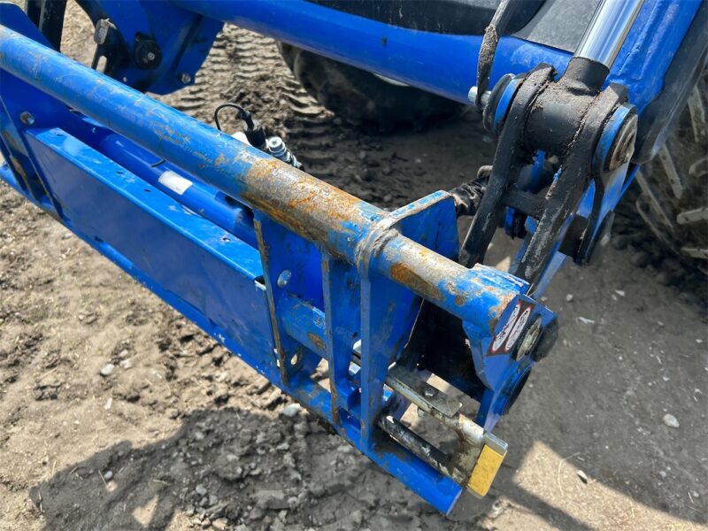 New Holland TS 100A 4WD - 101 ch - 1 316 h - 2005 – Image 13