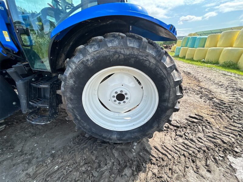New Holland TS 100A 4WD - 101 ch - 1 316 h - 2005 – Image 29