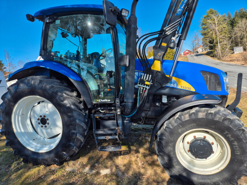 New Holland 6030 - 117 ch - 3 258 h - 2008 – Image 21