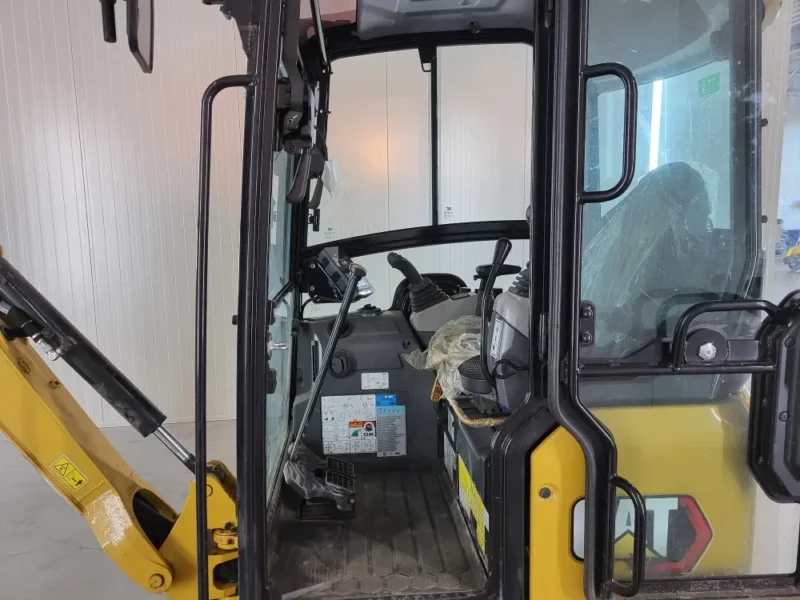 Caterpillar 301.8 - 2T - 265 h - 2022 – Image 2