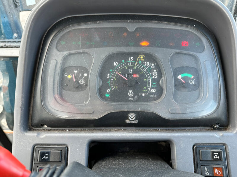 New Holland TL 90 - 86 ch - 4 520 h - 2001 – Image 19