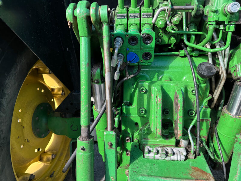 John Deere 5100R - 110 ch - 5 285 h - 2010 – Image 3