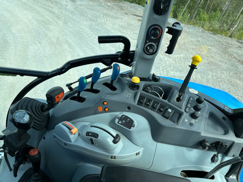 New Holland T5.115 – 115ch – 2 230 h – 2013 – Image 39